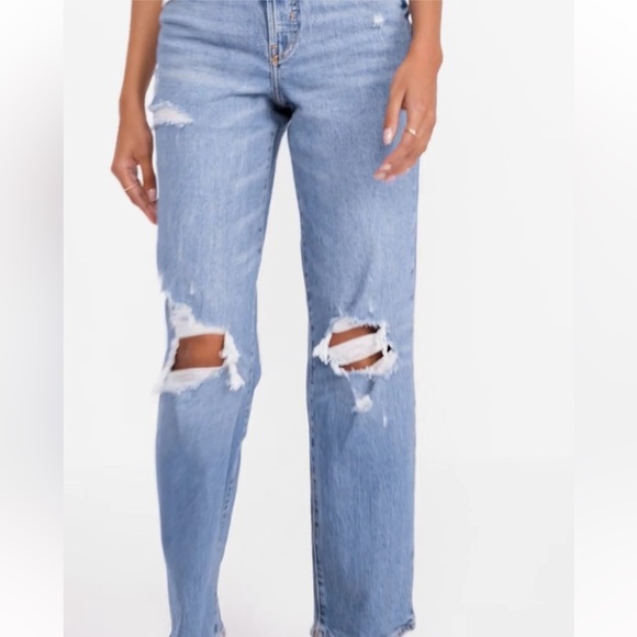 🔥Old Navy | Women's Medium Blue Distressed Mid-Rise Boyfriend Jeans raw hem sz 6 - Picture 16 of 16